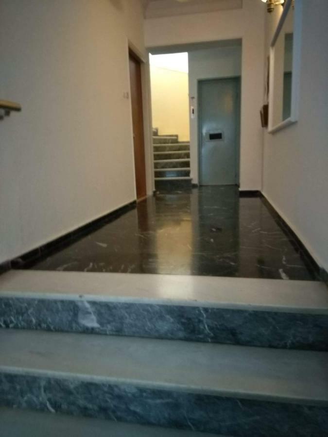 Annadel Flat Apartment Athena Bagian luar foto